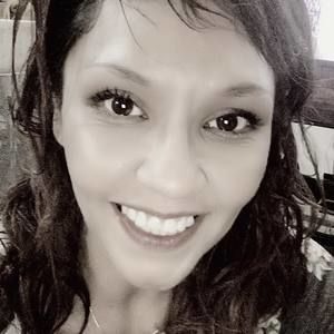 Meet your Posher, Mona